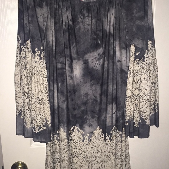 Dress - Picture 3 of 4